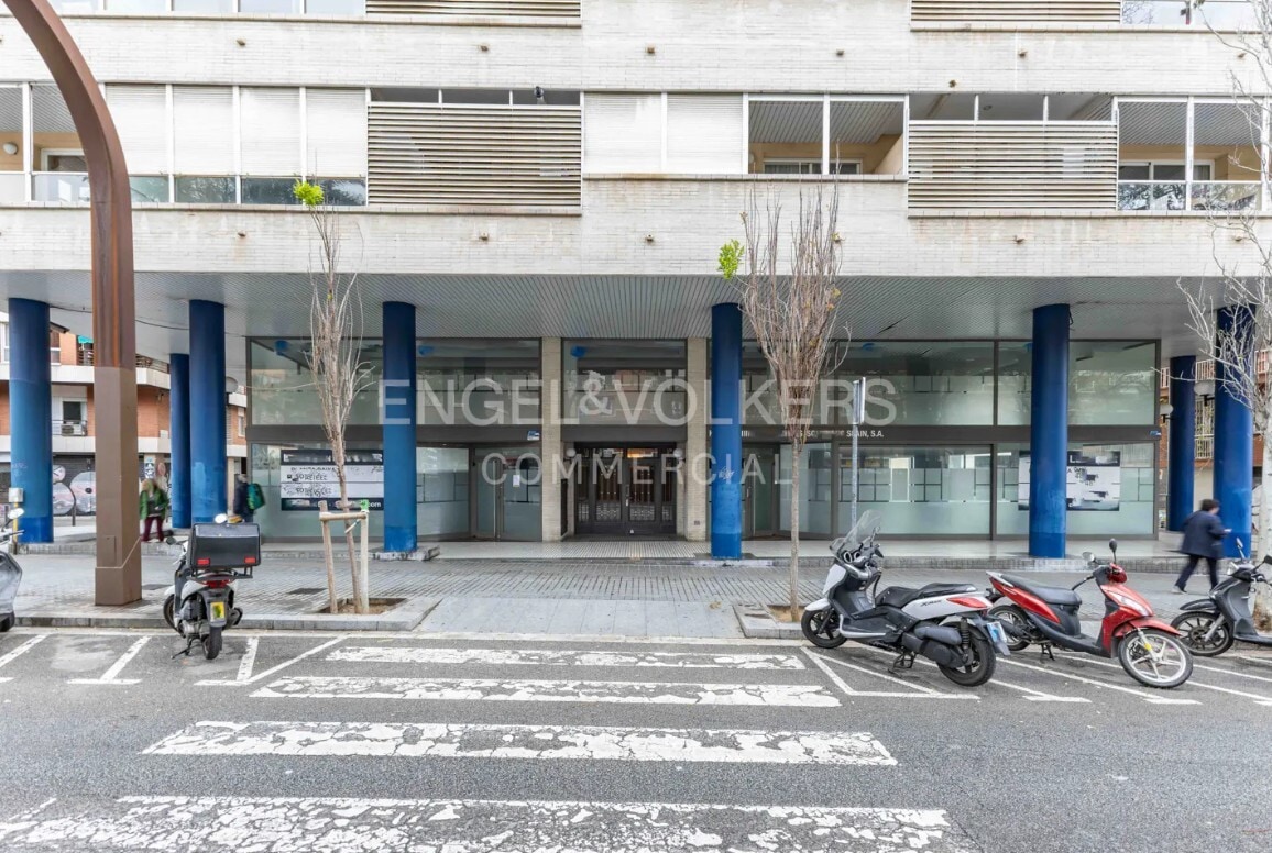 Retail in Barcelona, Barcelona for lease Interior Photo- Image 1 of 5