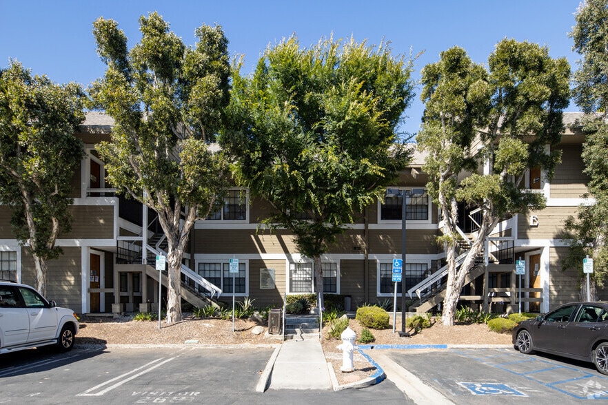 2900 Bristol St, Costa Mesa, CA for lease - Building Photo - Image 3 of 6