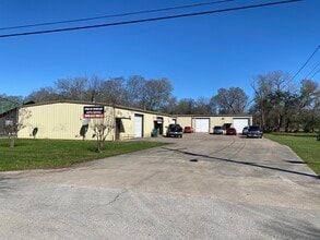 6582 Westwood Blvd, Beaumont, TX for lease Interior Photo- Image 1 of 5