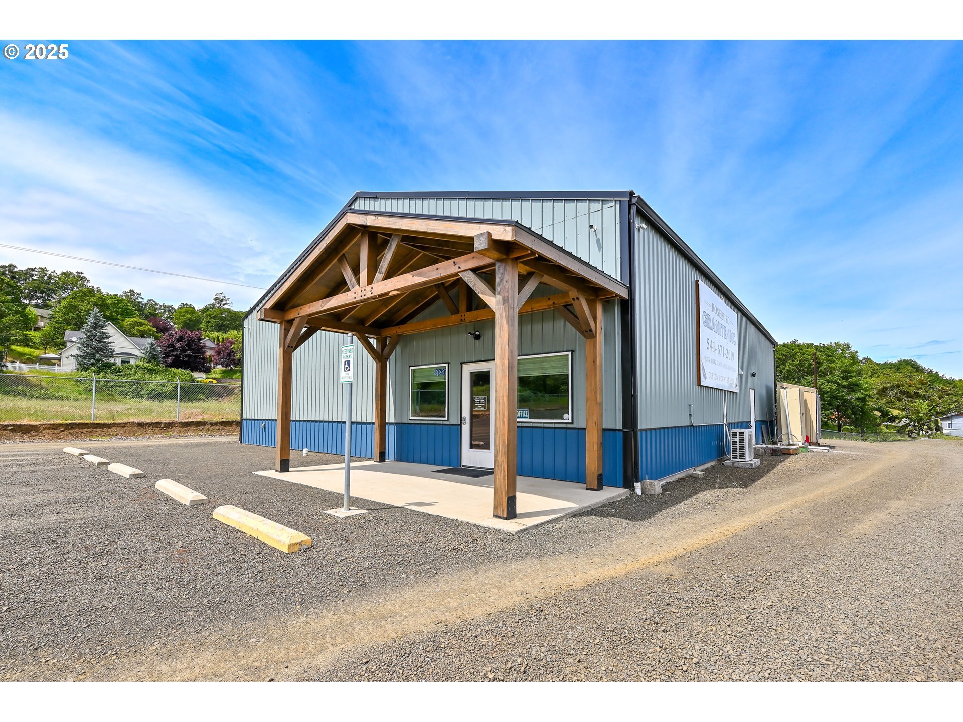 161 Heritage Way, Roseburg, OR for sale Primary Photo- Image 1 of 49