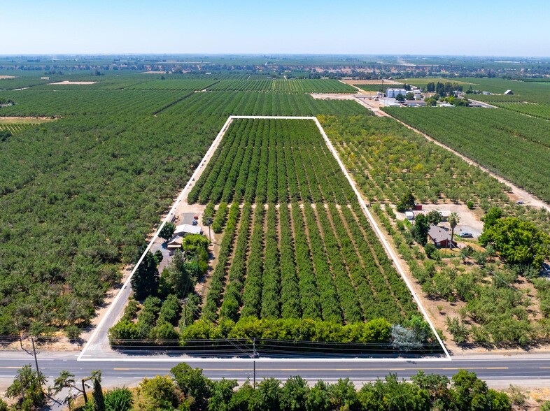 9374 Yosemite Blvd, Modesto, CA for sale - Aerial - Image 1 of 1