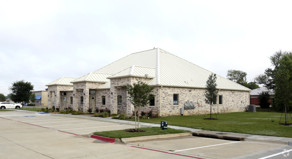 6140 Precinct Line Rd, Hurst, TX for lease - Primary Photo - Image 1 of 5