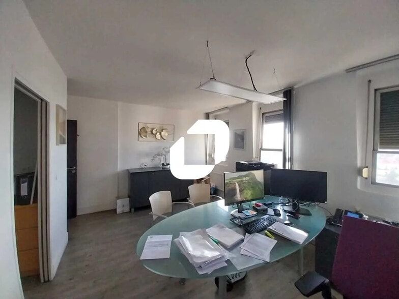 Office in Montpellier for sale - Interior Photo - Image 1 of 20