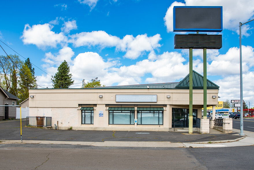 3401 N Division St, Spokane, WA for lease - Building Photo - Image 3 of 6