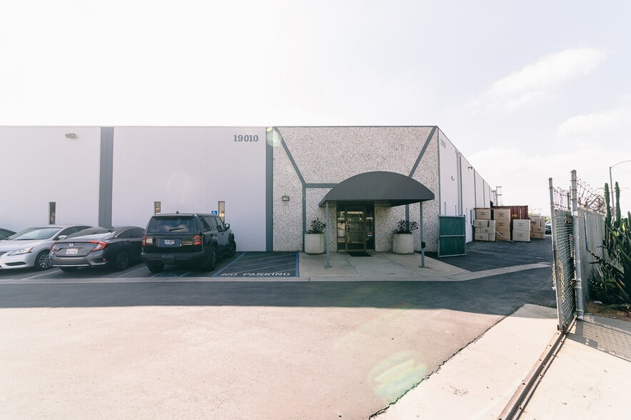19010 S Alameda St, Rancho Dominguez, CA for lease - Building Photo - Image 2 of 87