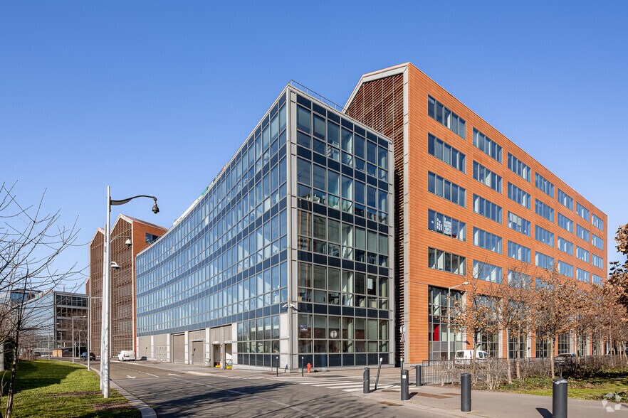 Office in Paris for lease - Building Photo - Image 3 of 6