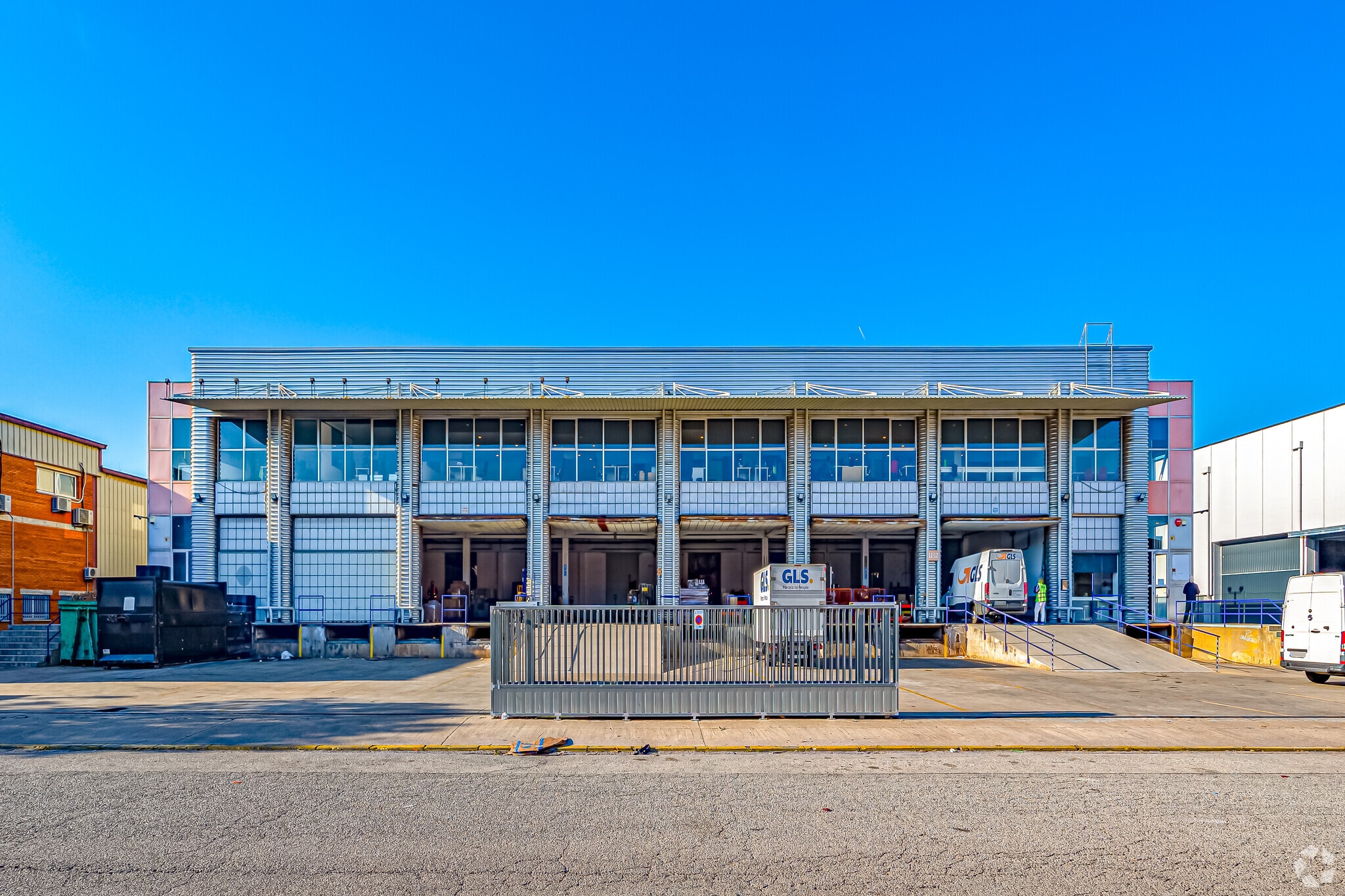 Industrial in Cornellà de Llobregat, Barcelona for lease Primary Photo- Image 1 of 10