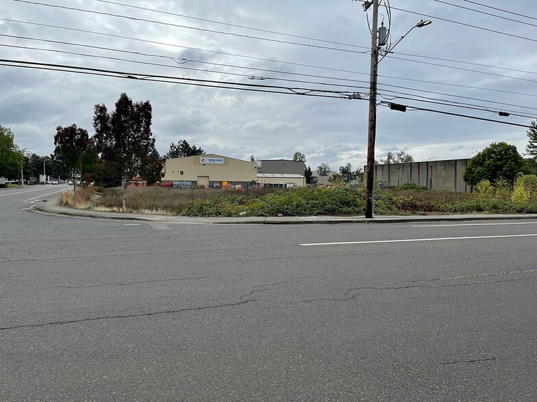 Lawnfield & 98th, Clackamas, OR for lease - Building Photo - Image 3 of 6