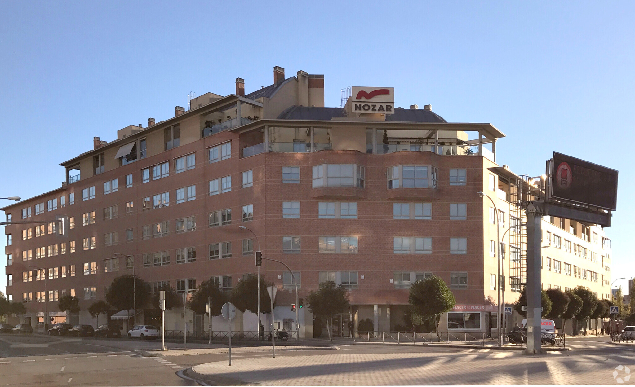 Calle Embajadores, 276, Madrid, Madrid for lease Primary Photo- Image 1 of 2