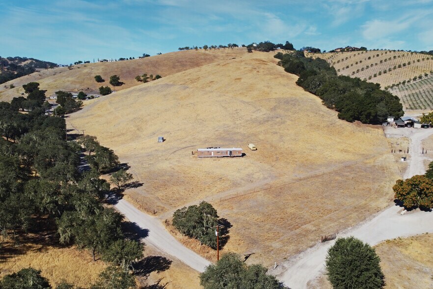 625 Redondo, Templeton, CA for sale - Primary Photo - Image 1 of 1