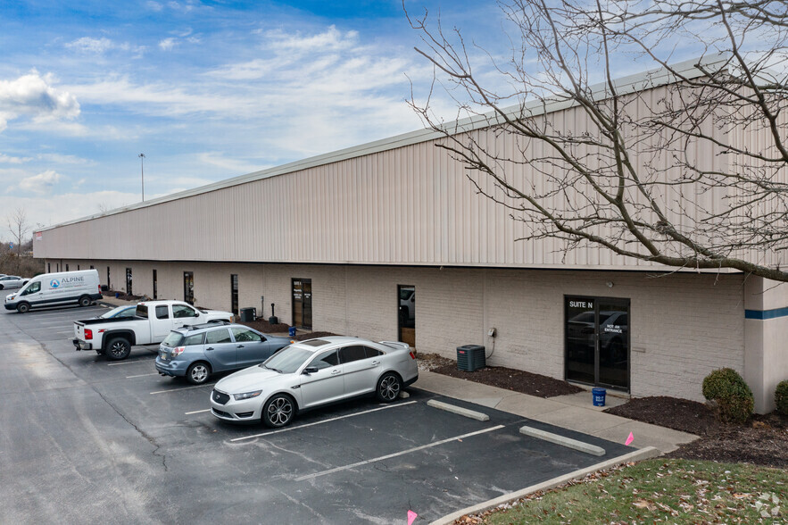 11466 Deerfield Rd, Blue Ash, OH for lease - Building Photo - Image 1 of 4