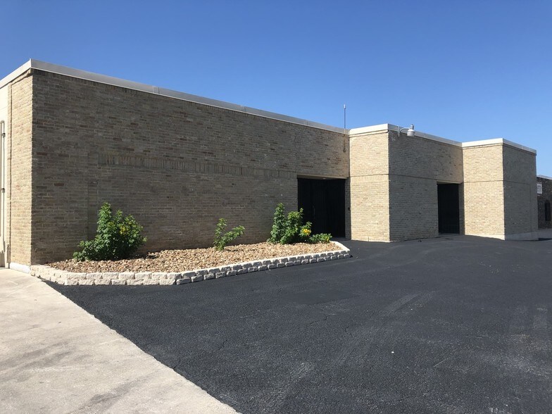 4846 Whirlwind St, San Antonio, TX for lease - Front - Image 1 of 18