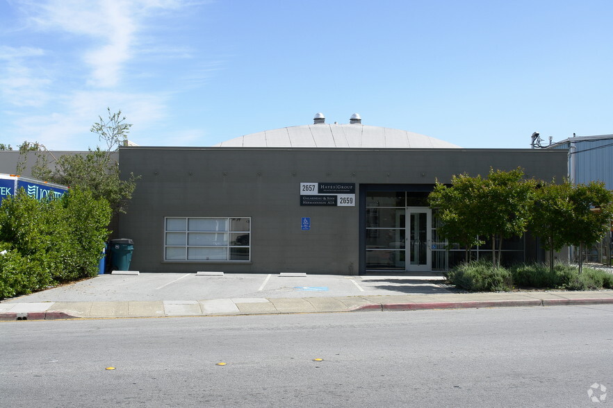 2657-2659 Spring St, Redwood City, CA for lease - Building Photo - Image 1 of 10