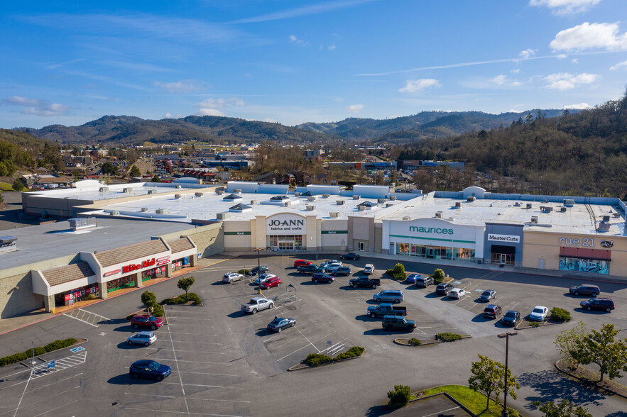 1444 NW Garden Valley Blvd, Roseburg, OR for lease - Aerial - Image 3 of 21