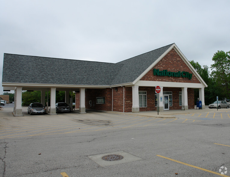 30 E Dundee Rd, Buffalo Grove, IL for lease - Primary Photo - Image 2 of 3