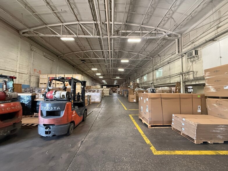 1140 Hayden St, Fort Wayne, IN for sale - Building Photo - Image 3 of 7