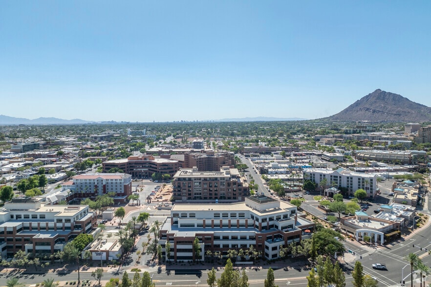 4250 N Drinkwater Blvd, Scottsdale, AZ for lease - Aerial - Image 2 of 5