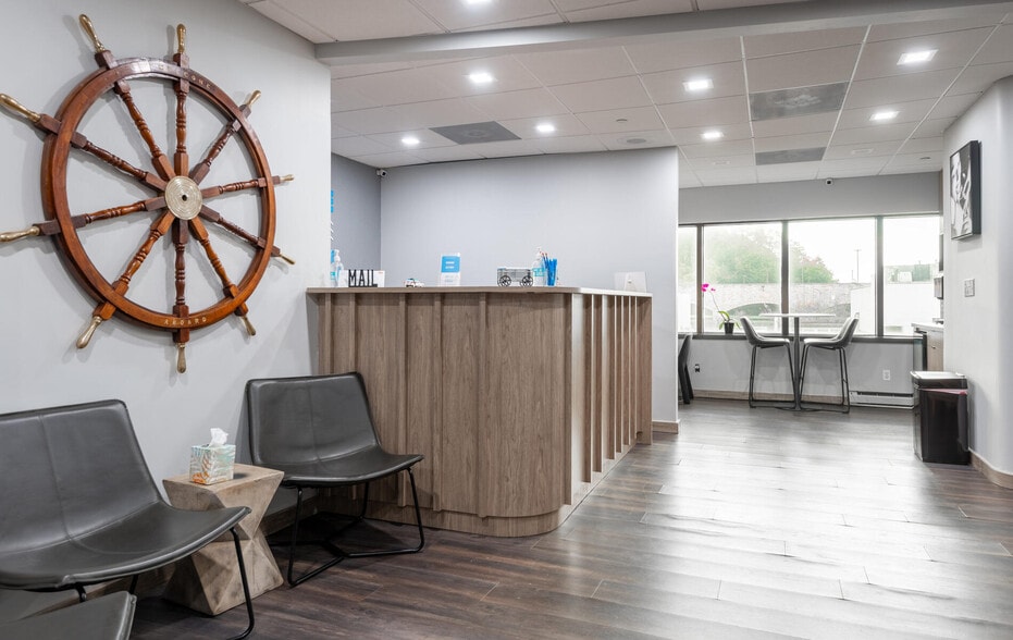 3 School St, Glen Cove, NY for sale - Interior Photo - Image 3 of 17