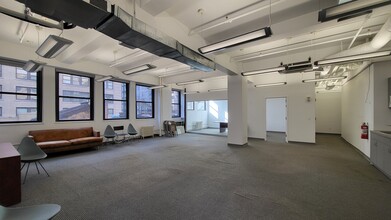 345 Seventh Ave, New York, NY for lease Building Photo- Image 2 of 5