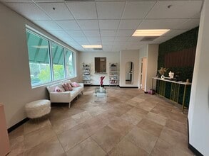 9400 Bonita Beach Rd, Bonita Springs, FL for lease Interior Photo- Image 1 of 4