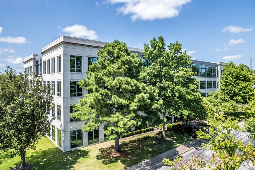 6775 Lenox Center Ct, Memphis, TN for lease - Building Photo - Image 2 of 7