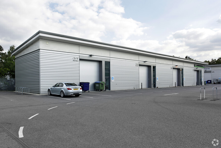 Benyon Rd, Aldermaston for lease - Primary Photo - Image 1 of 3