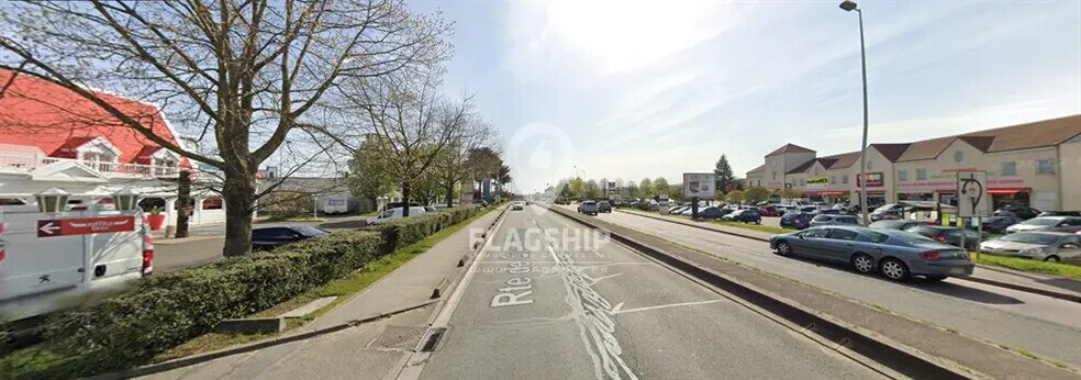 Retail in Orgeval for lease - Aerial - Image 3 of 4