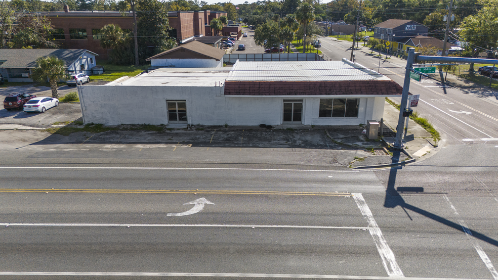 12707 N Main St, Jacksonville, FL for lease - Building Photo - Image 3 of 33