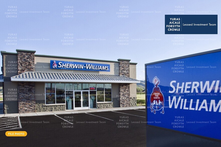 9092 Fair Oaks Pky, Fair Oaks Ranch, TX 78015 Sherwin Williams Fair