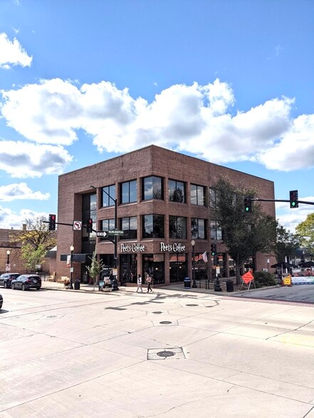 5100 Main St, Downers Grove, IL for lease - Building Photo - Image 1 of 15