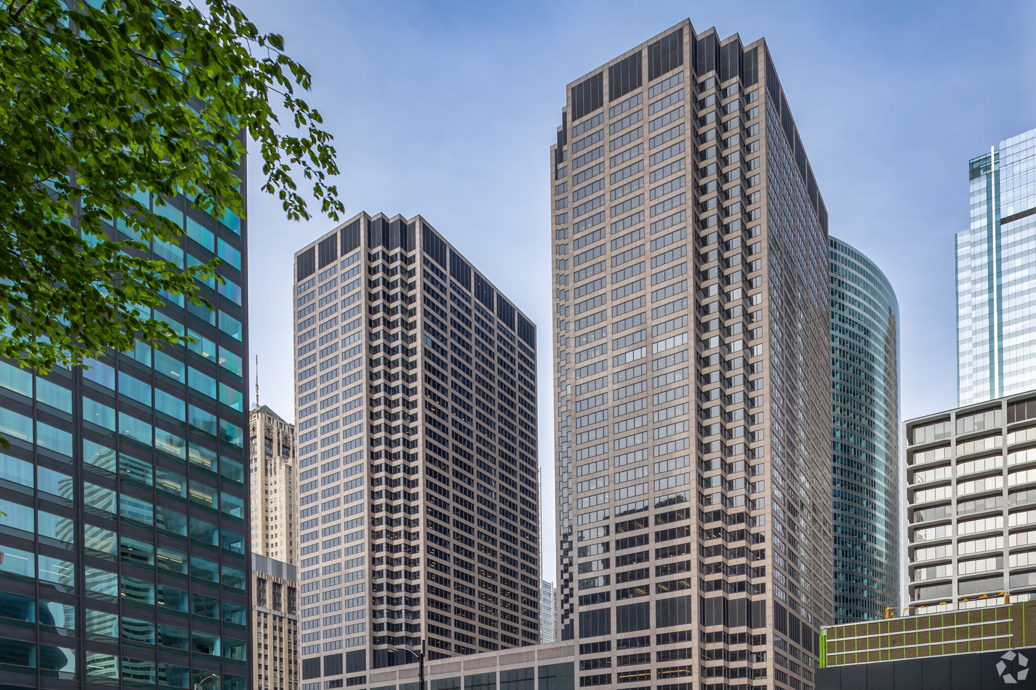 30 S Wacker Dr, Chicago, IL 60606 - CME Center | LoopNet