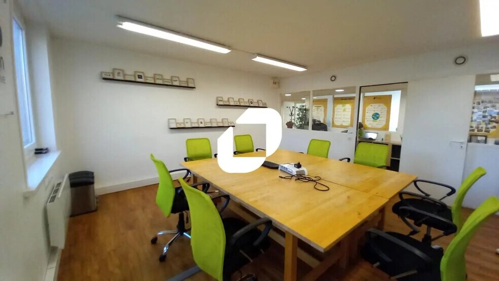 Office in VILLENEUVE-D'ASCQ for lease - Interior Photo - Image 2 of 12