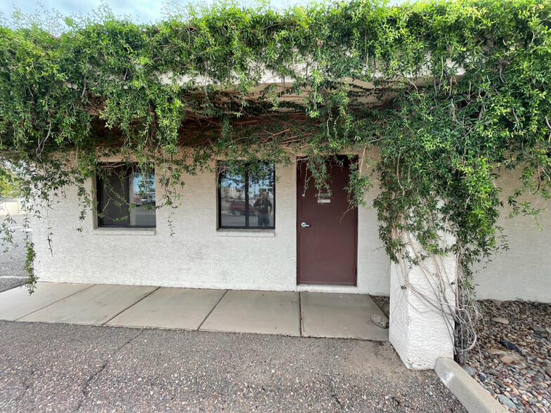 6820 Frier Drive, Glendale, AZ for lease - Building Photo - Image 3 of 11