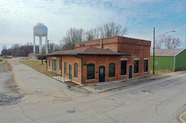 3 N Railroad St, Shelburn, IN for sale Primary Photo- Image 1 of 1