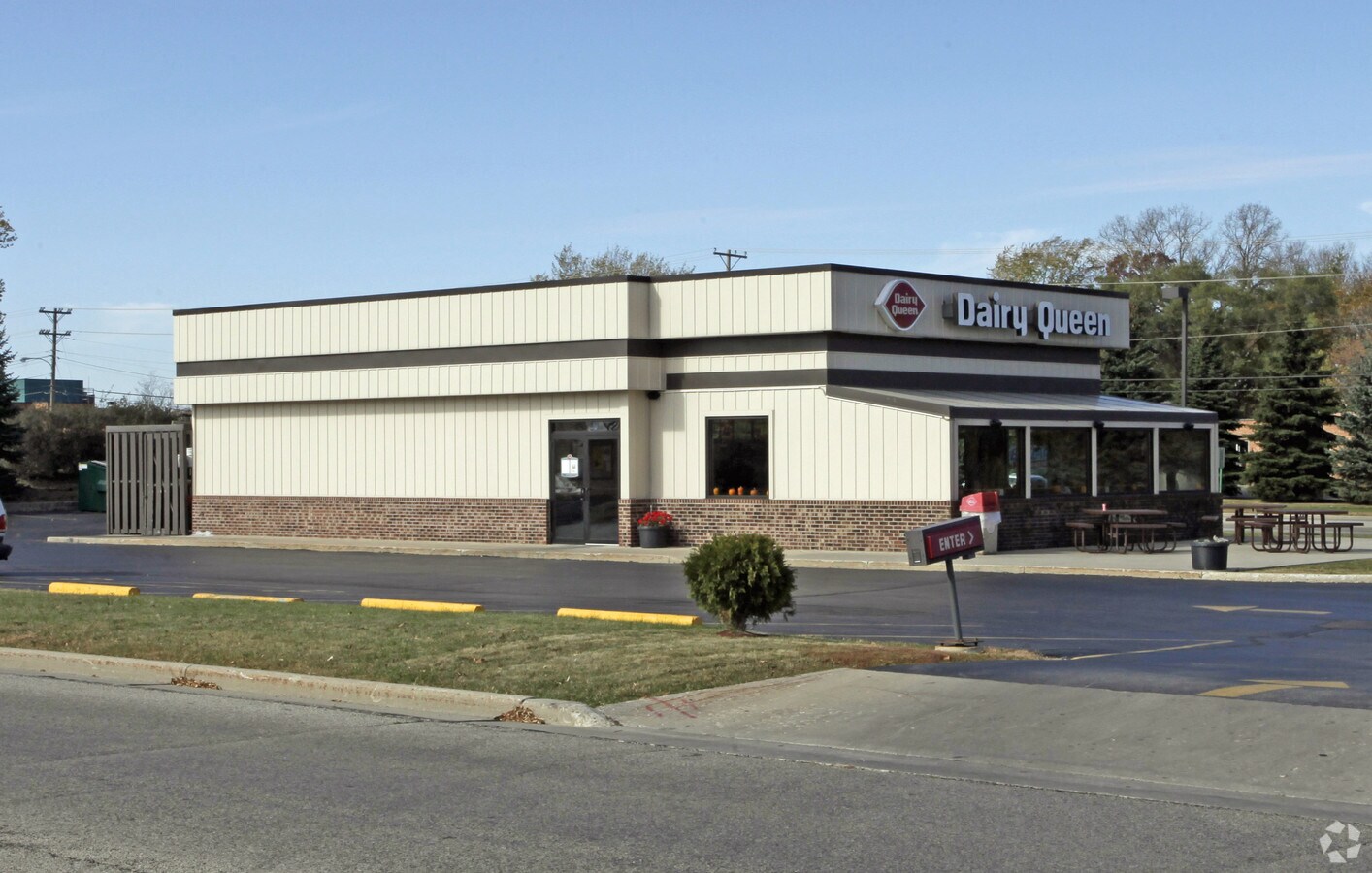 1225 E Sumner St, Hartford, WI 53027 Retail for Lease