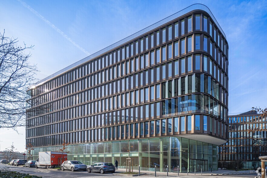 5-7 Rue Touzet-Gaillard, Saint-Ouen-sur-Seine for lease - Building Photo - Image 3 of 15