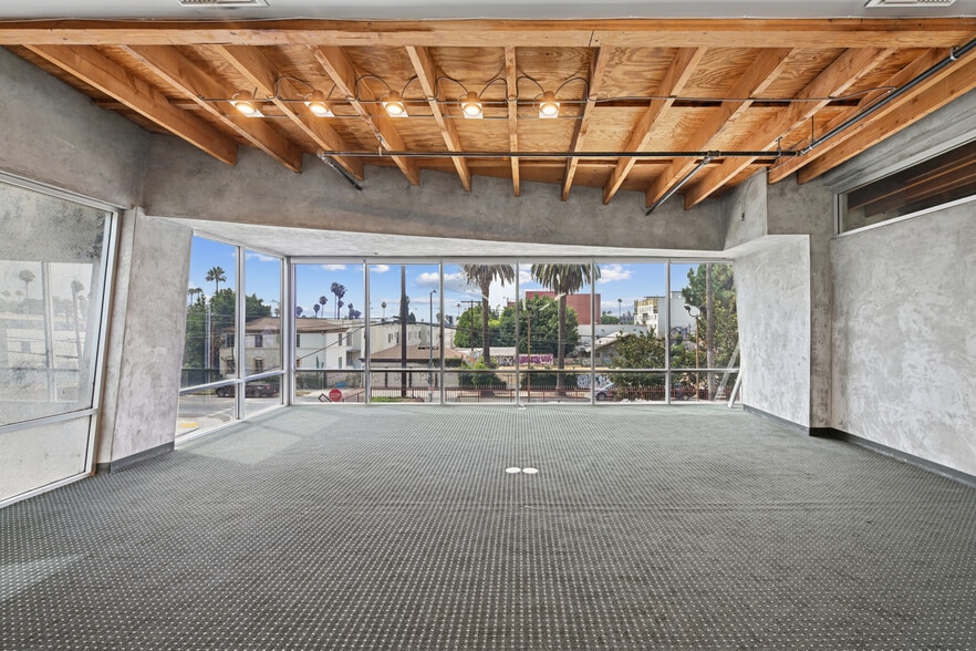 6735 Selma Ave, Hollywood, CA for sale - Building Photo - Image 2 of 10
