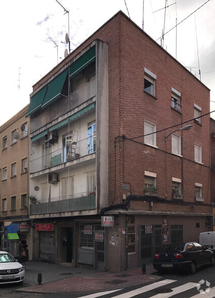 Calle De La Huerta De Castañeda, 38, Madrid, Madrid for sale - Building Photo - Image 2 of 2