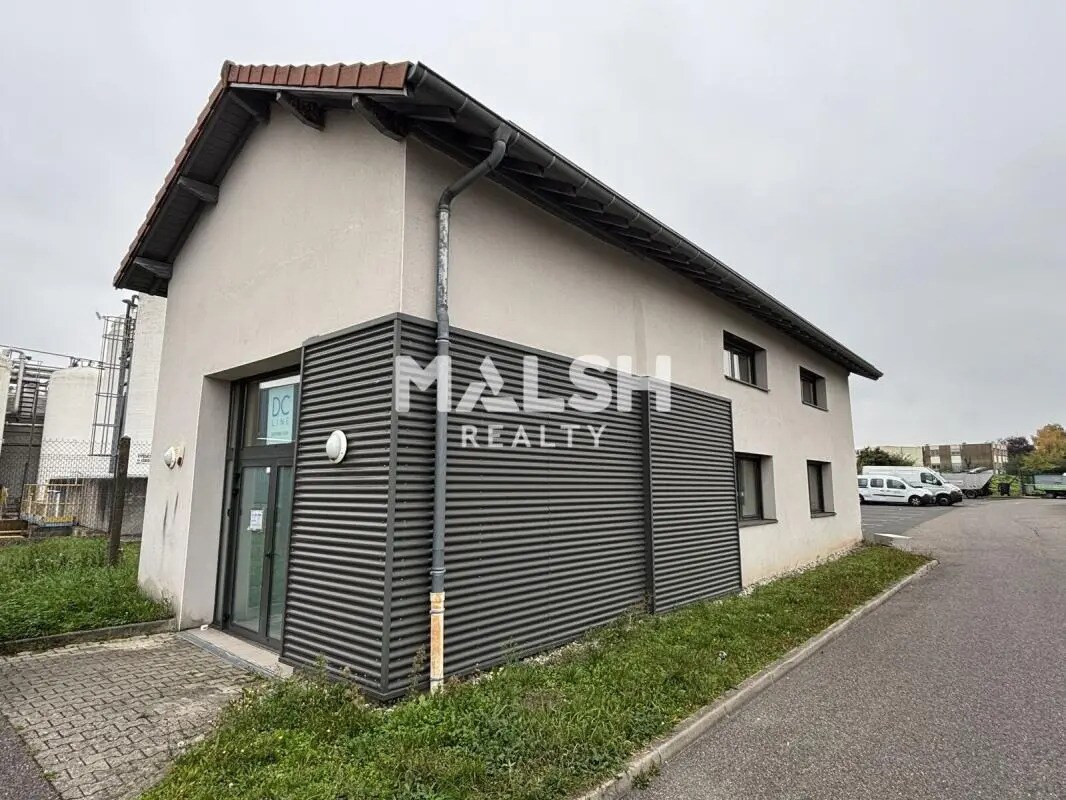 Office in Rillieux-la-Pape for lease Building Photo- Image 1 of 10