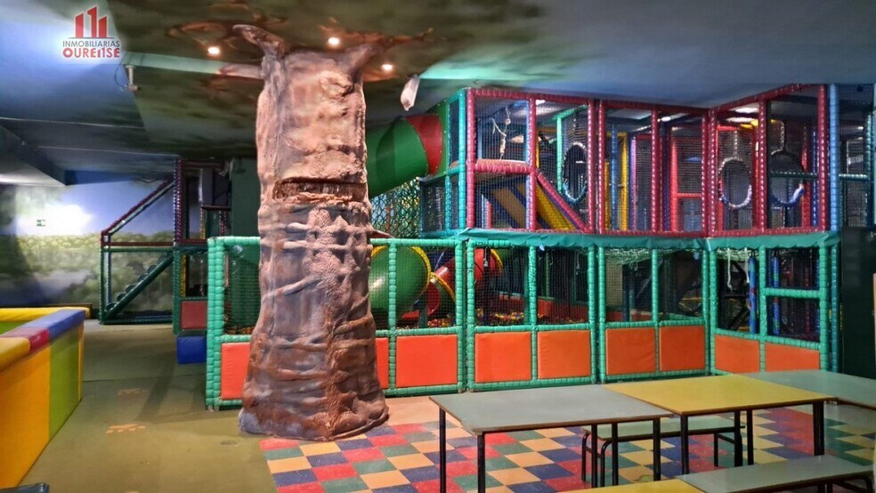 Retail in Ourense, Orense for lease - Building Photo - Image 2 of 6