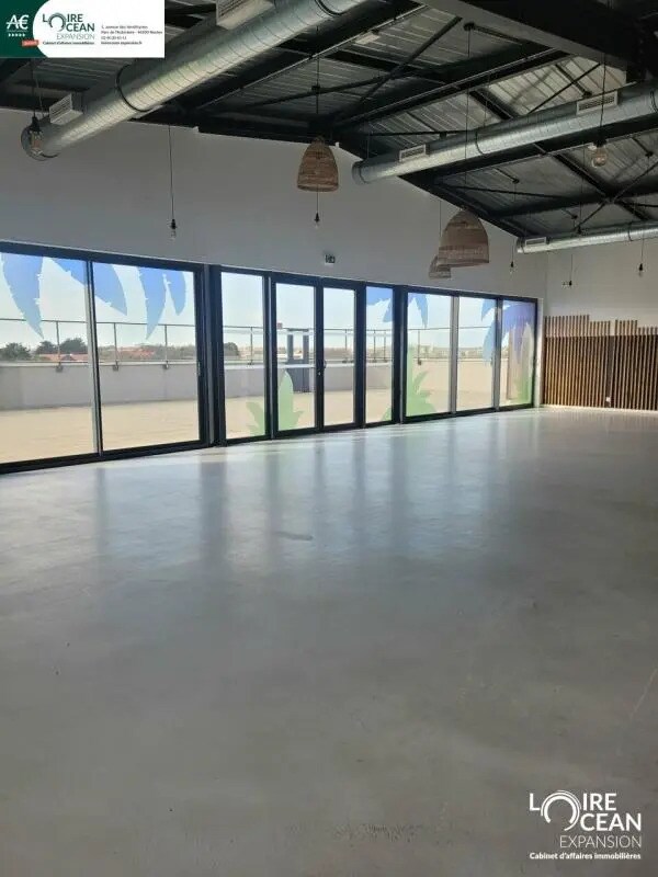 Retail in Pornic for lease Building Photo- Image 1 of 8