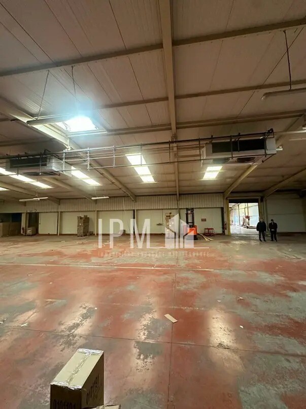 Industrial in Lançon-Provence for sale Interior Photo- Image 1 of 4