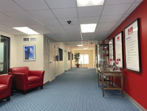 200 Enchanted Pky, Manchester, MO for lease Interior Photo- Image 2 of 6