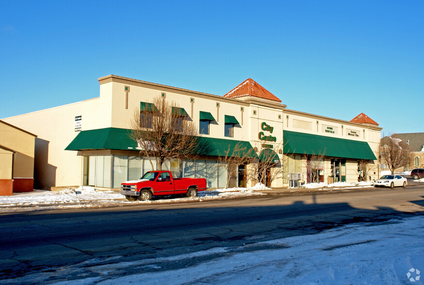 123 E Gay St, Warrensburg, MO for lease - Building Photo - Image 2 of 4