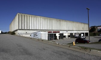 Parkway Business Center - Warehouse