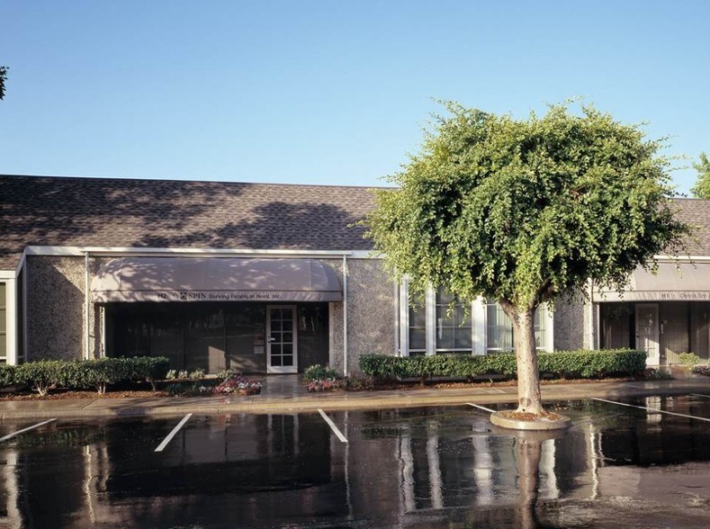 151 Kalmus Dr, Costa Mesa, CA for sale - Building Photo - Image 1 of 1