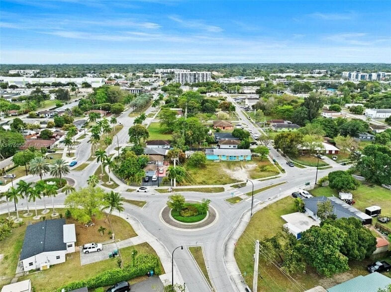 17611 SW 102nd Ave, Miami, FL for sale - Building Photo - Image 3 of 20