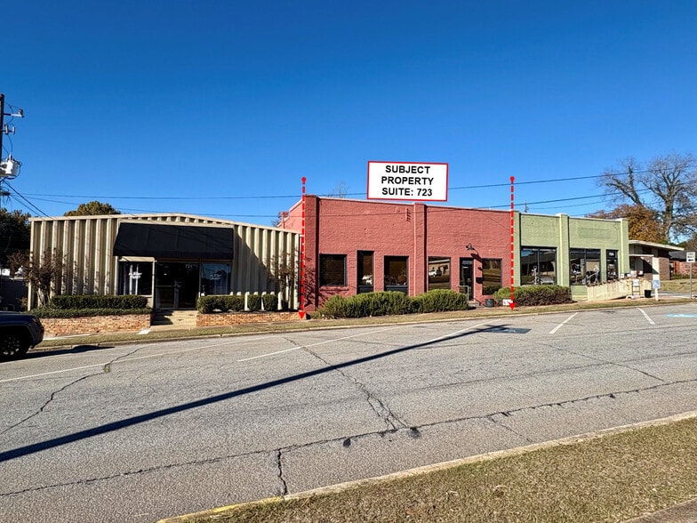723 Carroll St, Perry, GA for lease - Primary Photo - Image 1 of 3