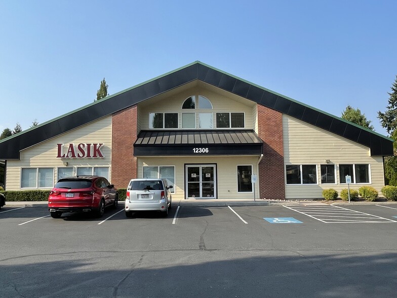 12306 SE Mill Plain Blvd, Vancouver, WA for lease - Building Photo - Image 1 of 11