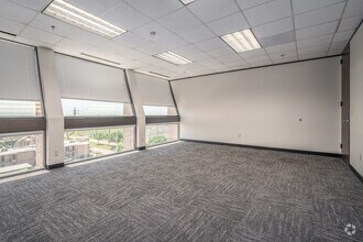 10101 Fondren Rd, Houston, TX for lease Interior Photo- Image 2 of 7